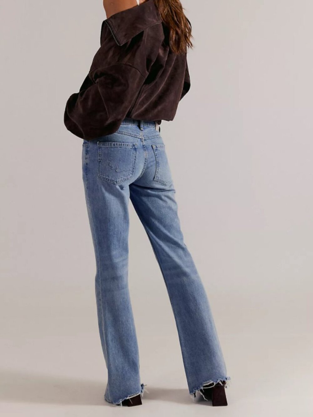 NWT Free People West Coast Relaxed Flare Jeans in Dodger Short - Picture 5 of 7